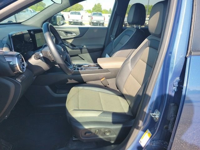Used 2026 Lakeshore Blue Chevrolet LT image 16