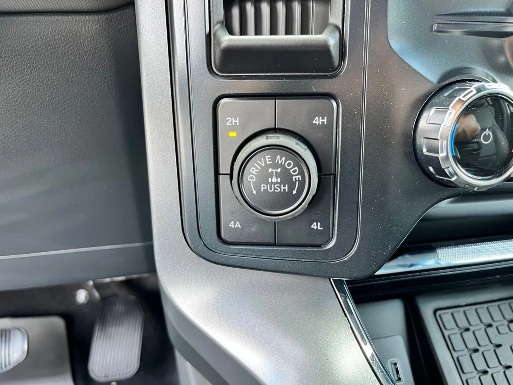 New 2026 White Ford Lariat image 19