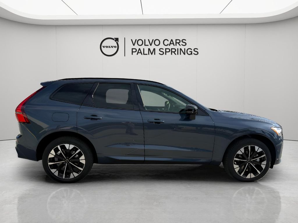 2026 Volvo XC60 Plus - Photo 7