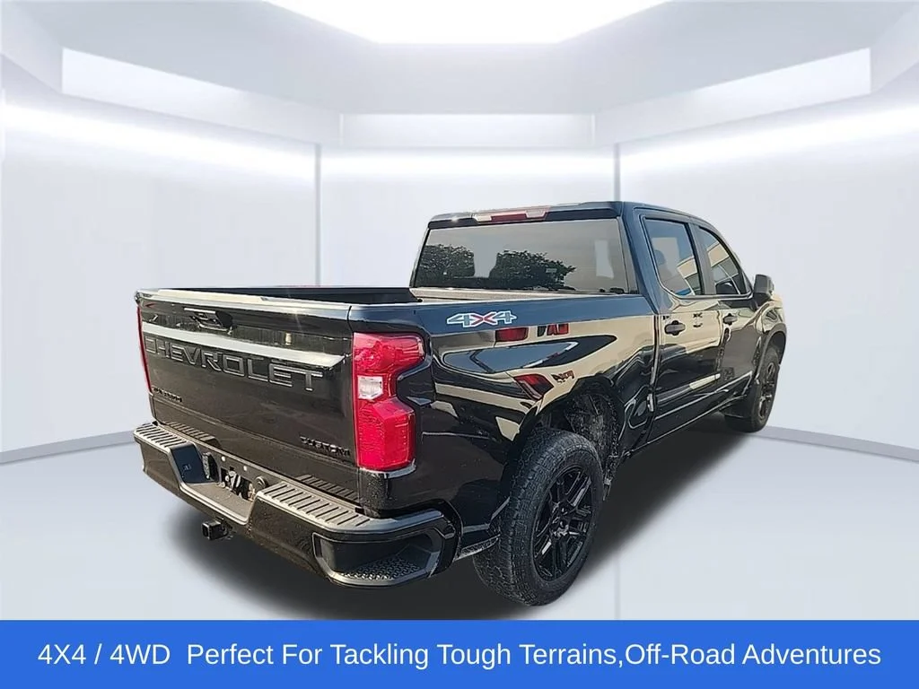 Used 2022 Chevrolet Silverado 1500 Custom with VIN 1GCPDBEK1NZ513284 for sale in Northfield, Minnesota