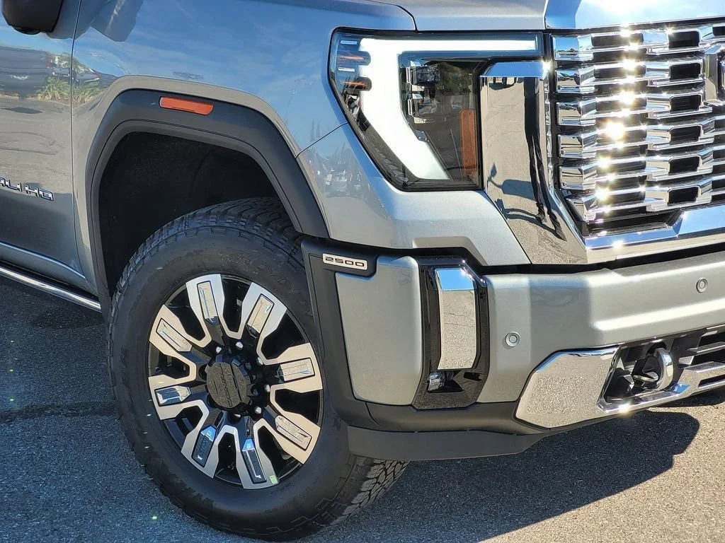 2026 GMC Sierra 2500HD Denali - Photo 6