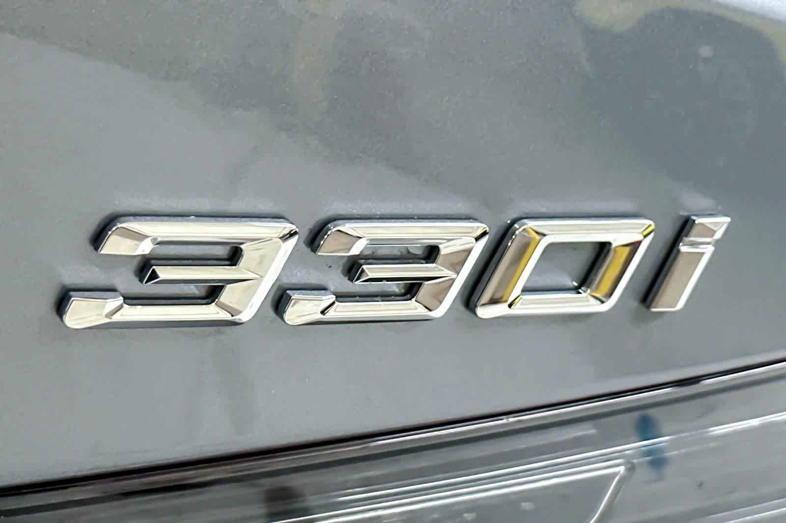 Used 2026 Skyscraper Grey Metallic BMW 330i xDrive image 25