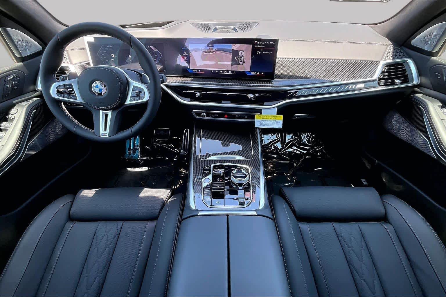 New 2027 Alpine White BMW M60i image 4