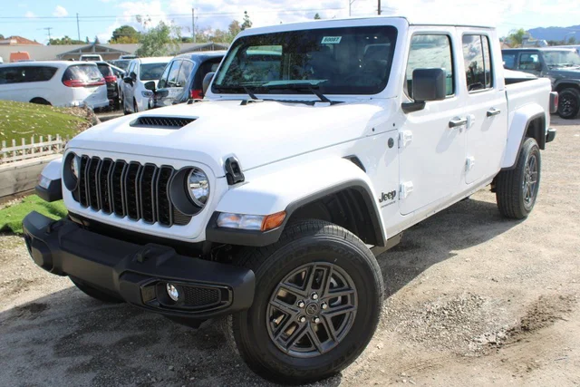 2026 Jeep Gladiator Sport S