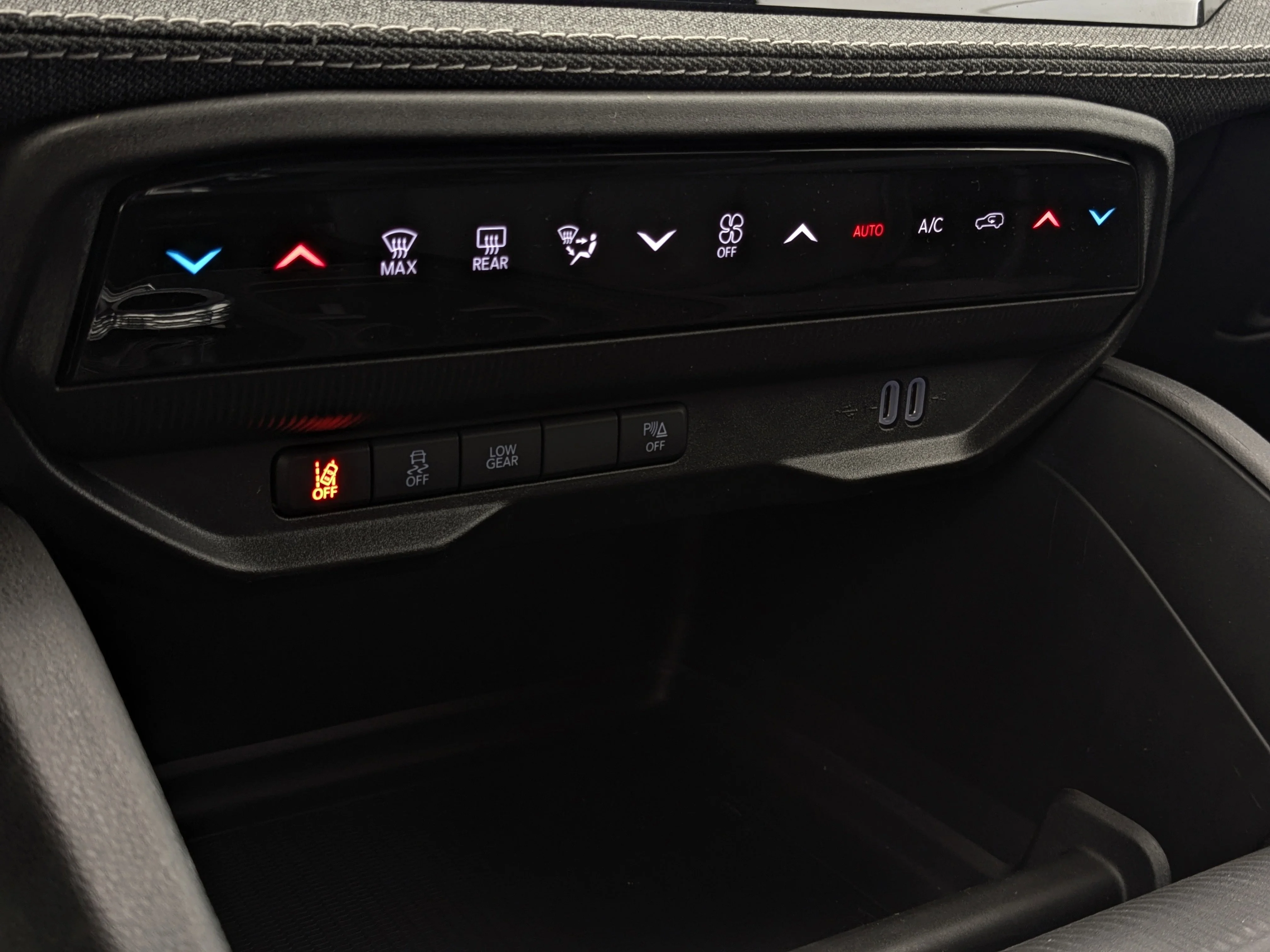 New 2026 41 Jeep Laredo - - Pkg 23F - Mopar Protect Pkg - Compact Spare - 1.6L Turbo Hybrid & More image 21