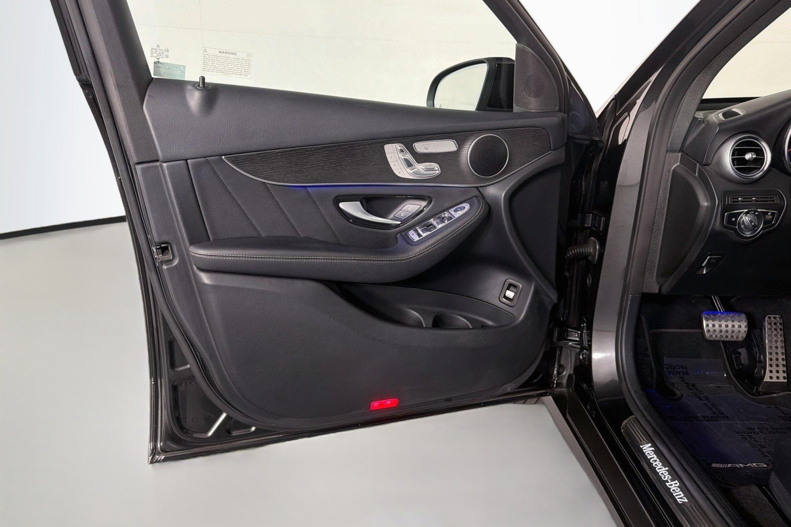 Used 2022 Graphite Grey Metallic Mercedes-Benz 300 image 22