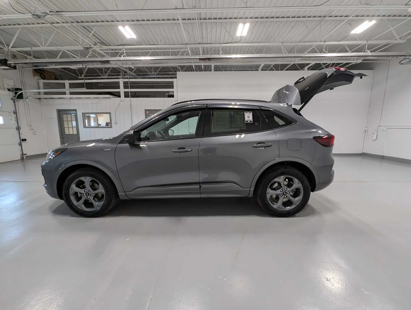 Used 2023 Carbonized Gray Ford ST-Line image 12