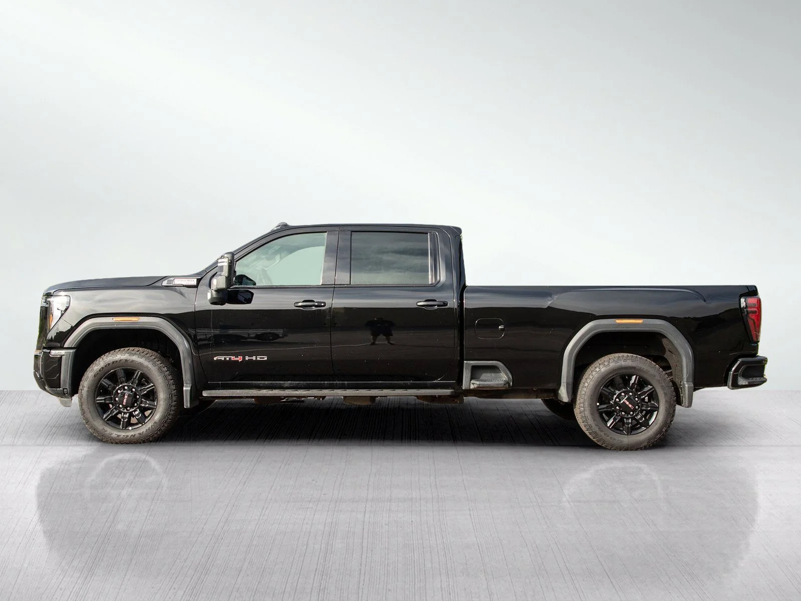 Used 2024 GMC Sierra 2500HD AT4 with VIN 1GT19PEY2RF453726 for sale in Roseville, Minnesota