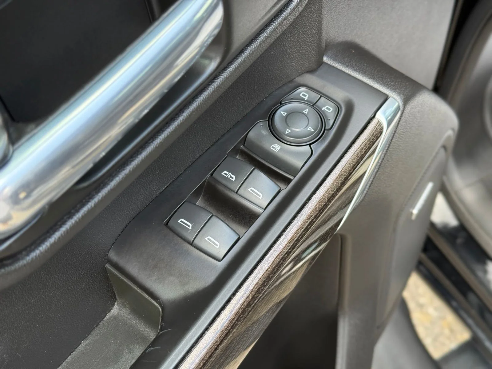 Used 2020 Black Chevrolet LT Trail Boss image 18