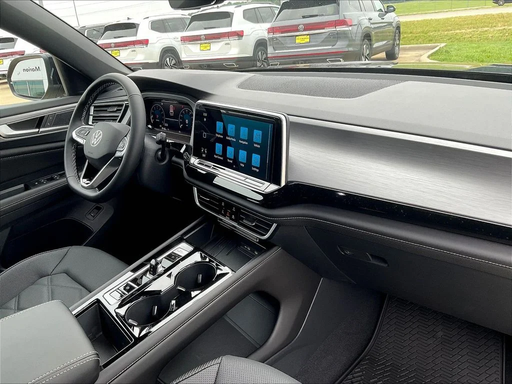 New 2026 Black Volkswagen SE w/Technology image 33