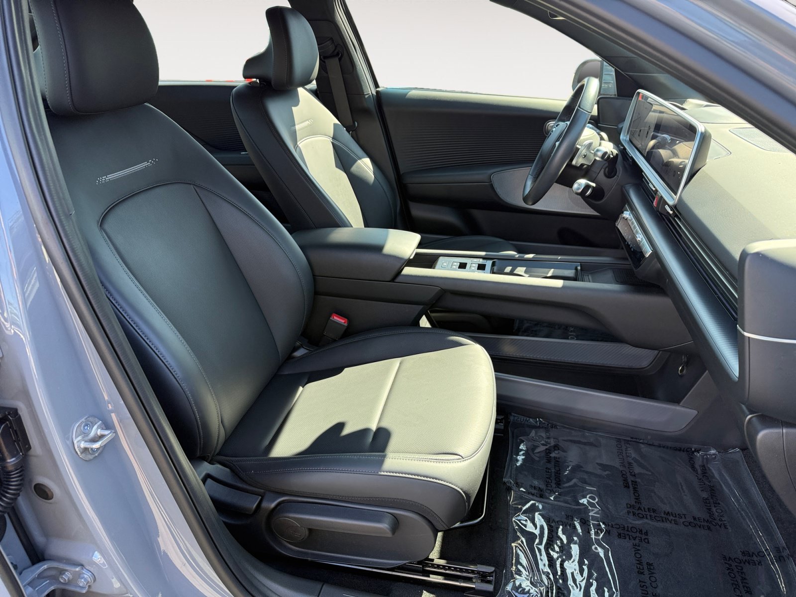 Certified Used 2025 Blue Hyundai SEL image 19