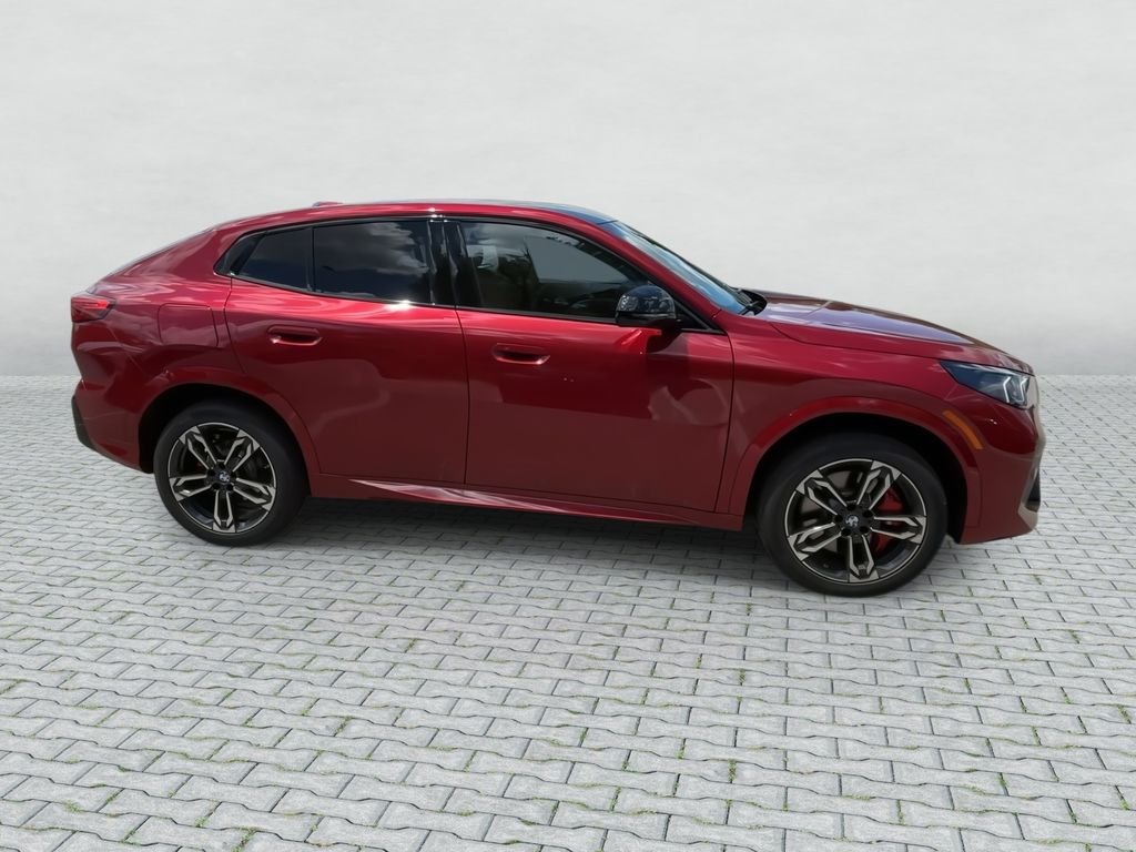 New 2026 Vegas Red Metallic BMW xDrive28i image 9