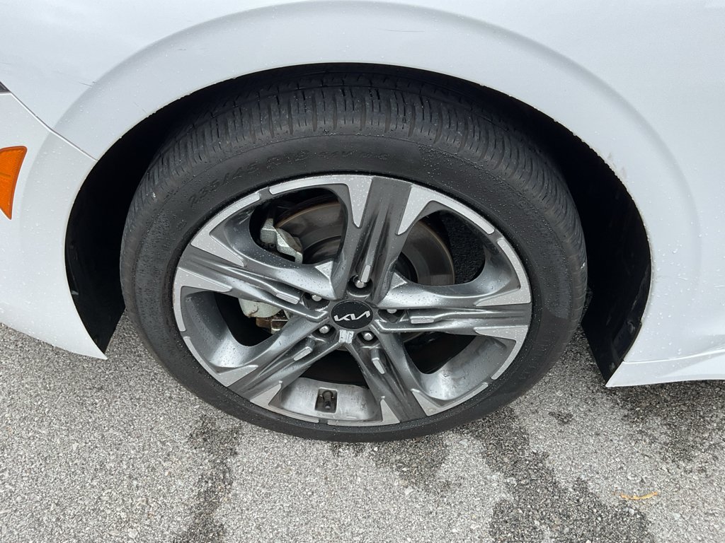 Certified Used 2024 Glacial White Pearl Kia EX image 5