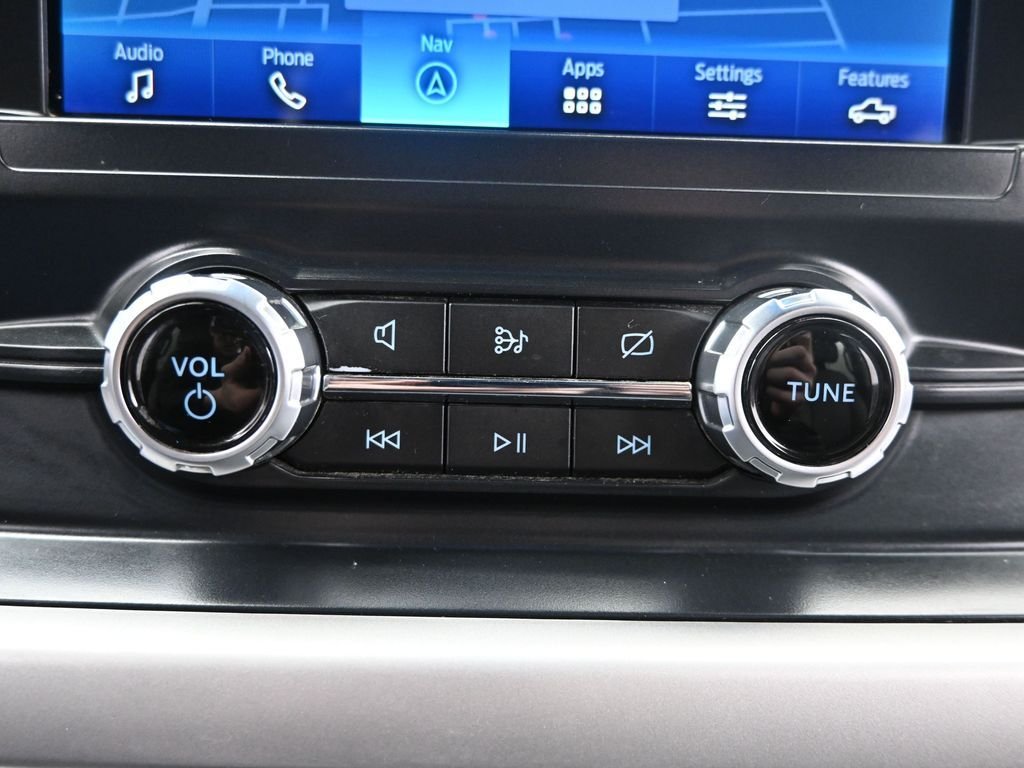 Used 2022 White Ford XLT image 25