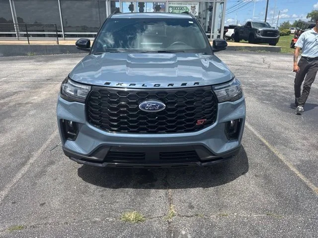 Used 2025 Blue Ford ST image 3