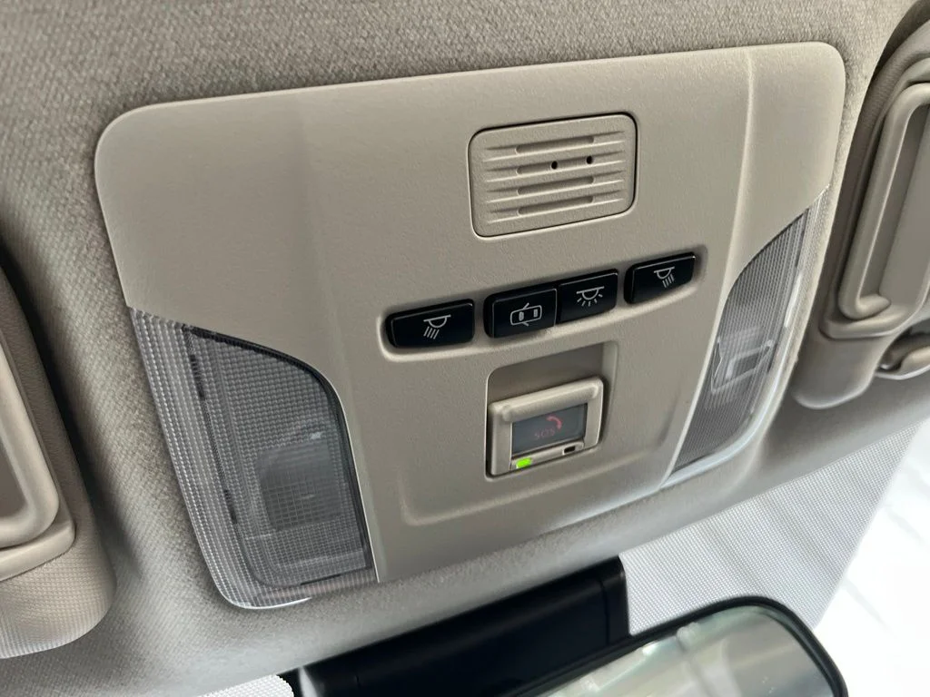 Used 2021 White Toyota LE image 17
