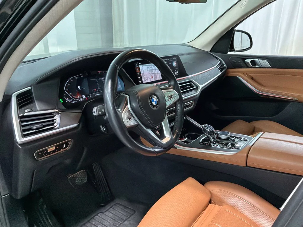 Used 2022 Jet Black BMW xDrive40i image 17