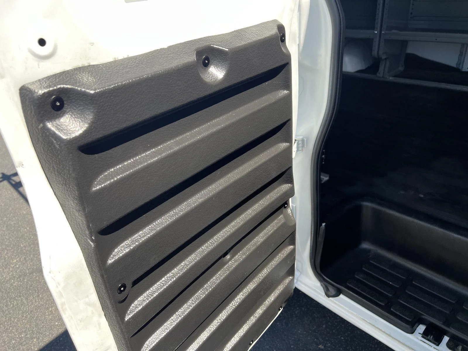 2021 Chevrolet Express Cargo Work Van - Photo 28