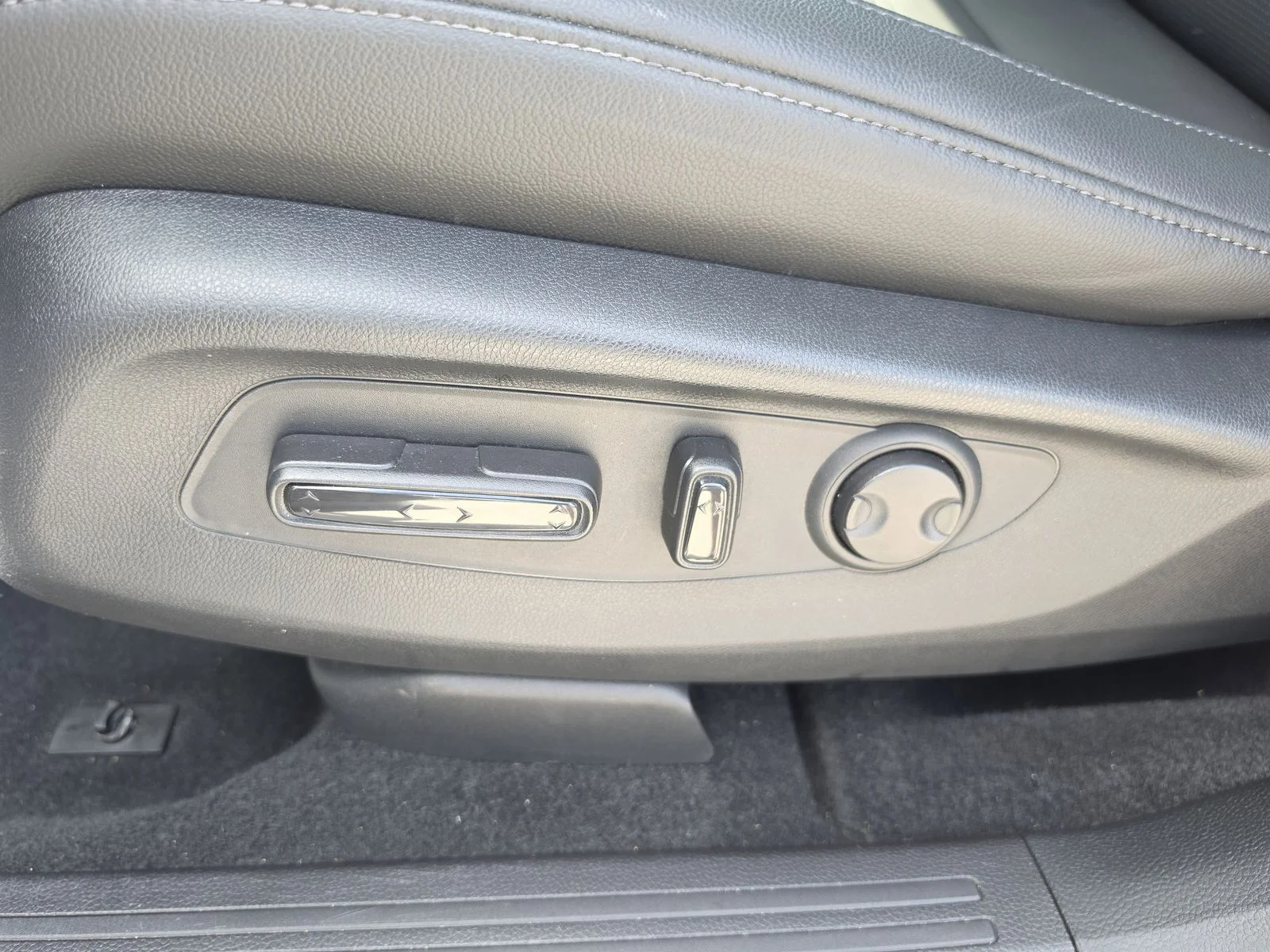 Used 2026 Gray Honda EX-L image 23