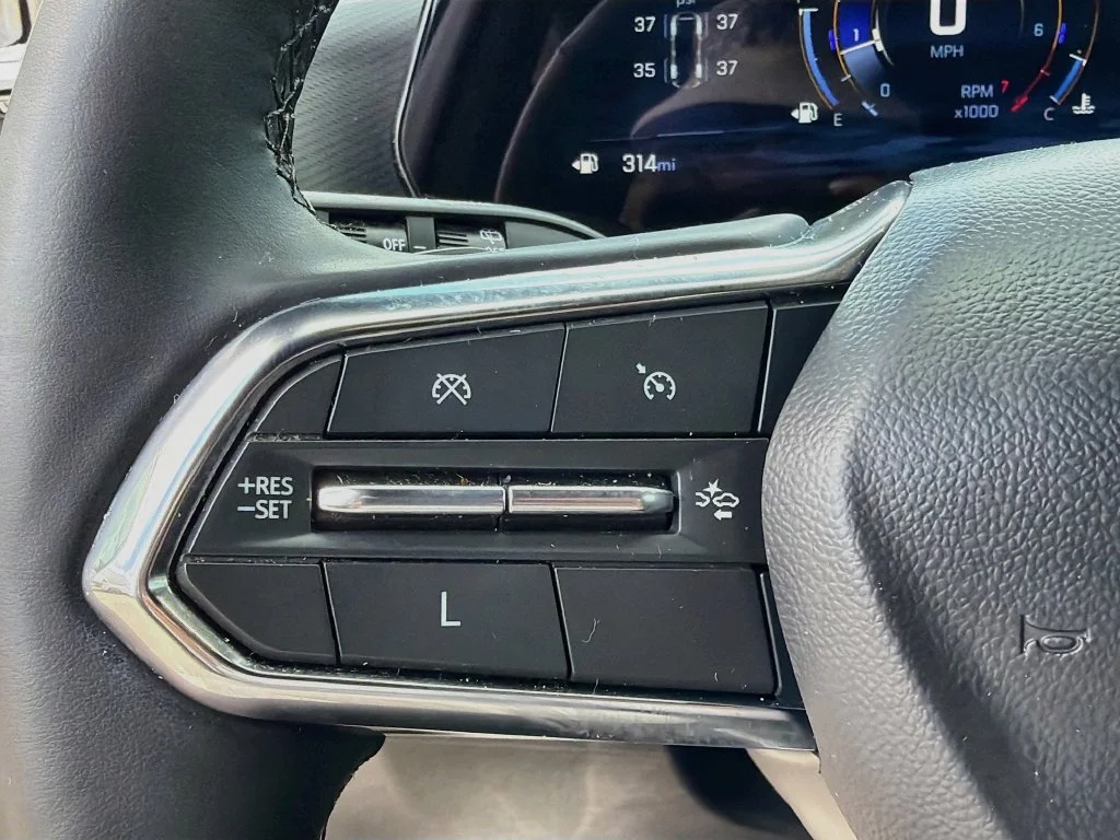 Used 2025 Gray Chevrolet LT image 36