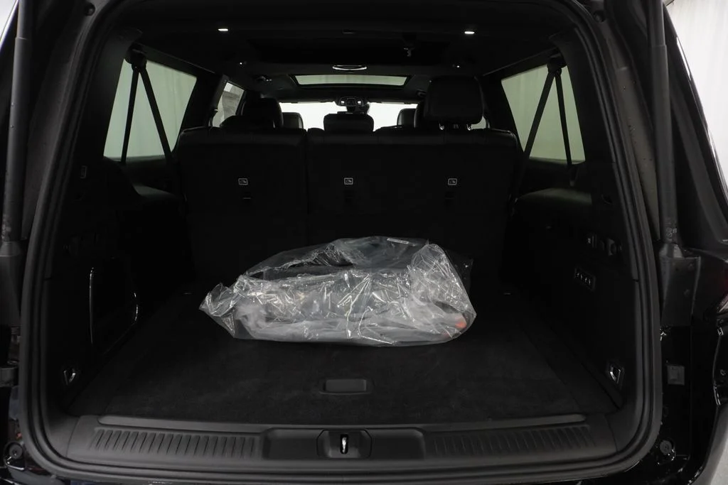 New 2026 High Gloss Black Exterior Paint Jeep Limited Altitude image 31