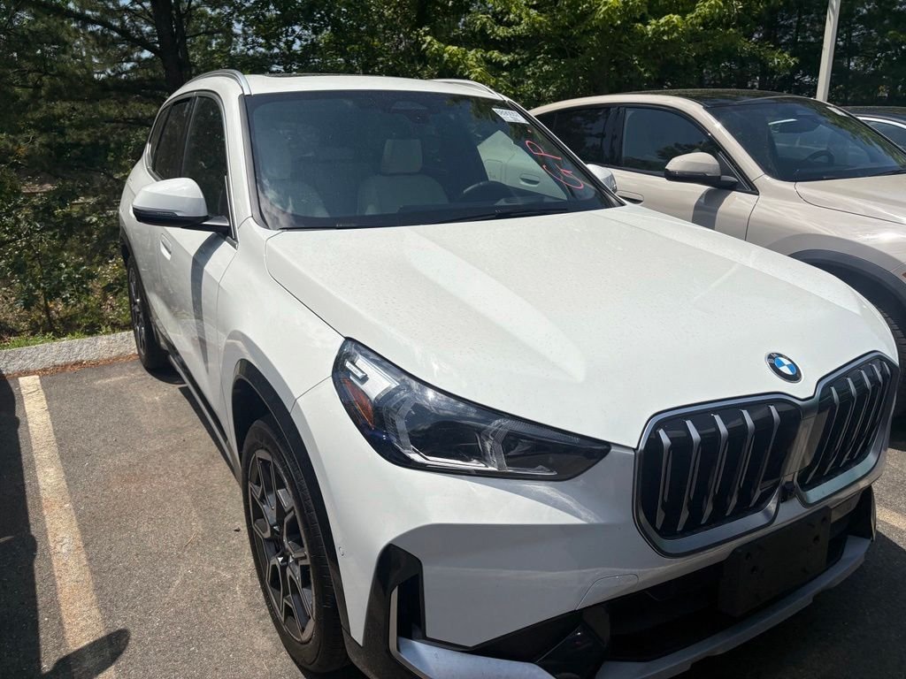 Used 2026 Alpine White BMW xDrive28i image 5