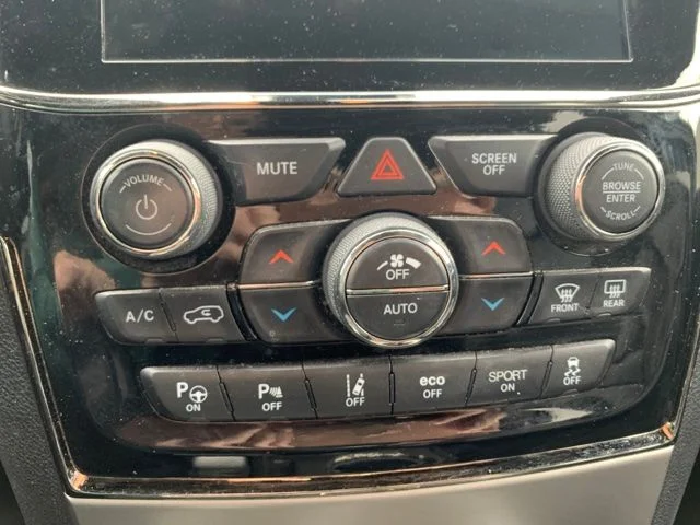 Used 2019 Silver Jeep Overland image 17