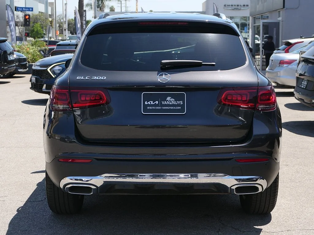 Used 2022 Gray Mercedes-Benz GLC 300 image 3