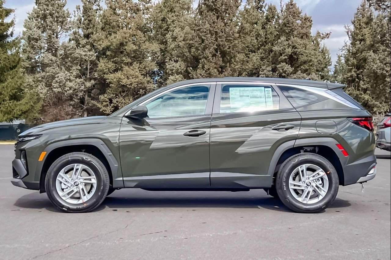 New 2026 Green Hyundai SE AWD image 7