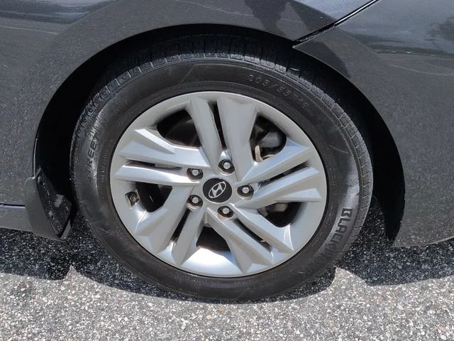 Used 2020 Gray Hyundai SEL image 11