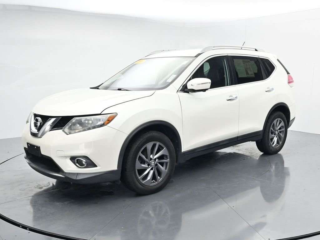 Used 2016 White Nissan SL image 4