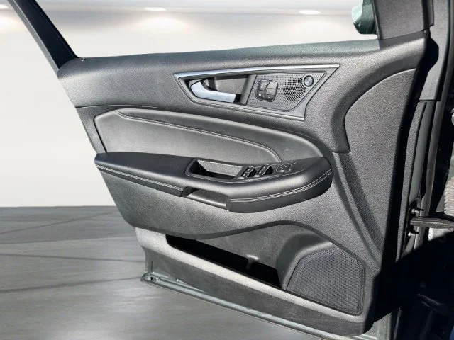 Used 2024 Green Ford Titanium image 22