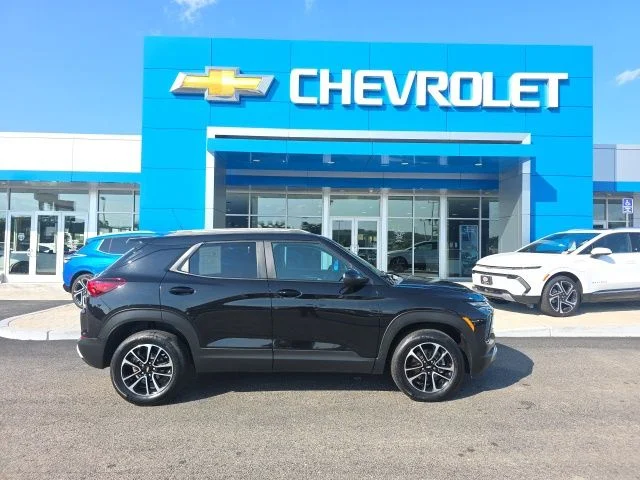 Used 2025 Black Chevrolet LT image 2