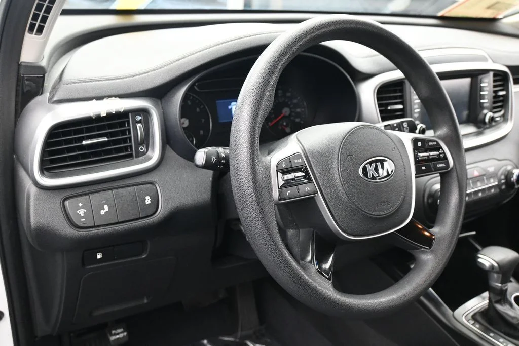 Used 2020 Snow White Pearl Kia LX image 14