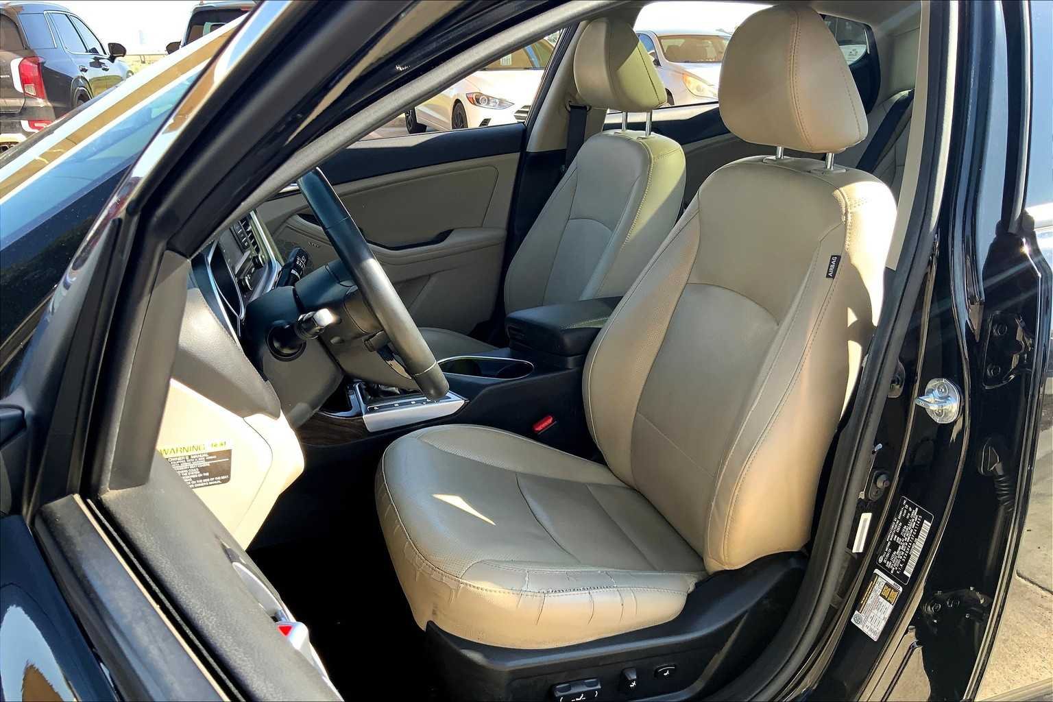 Used 2015 Ebony Black Kia EX image 8