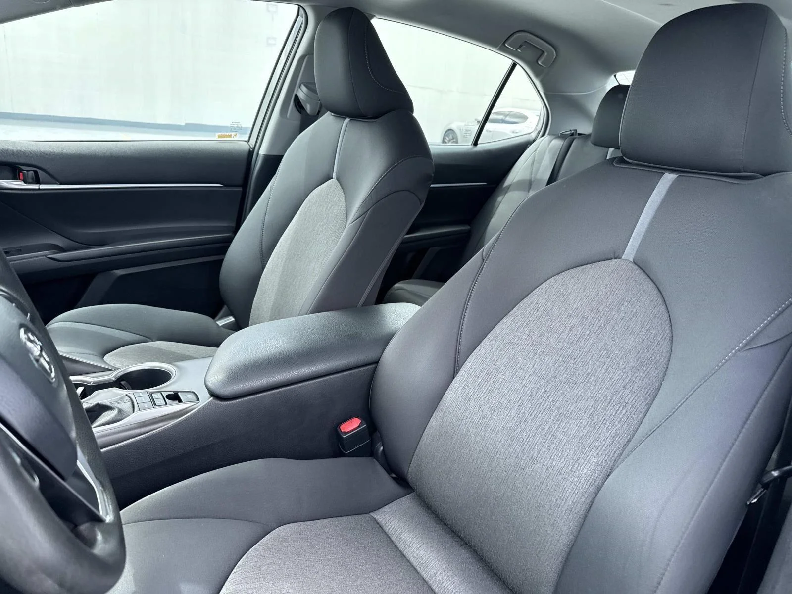 2021 Toyota Camry LE - Photo 16