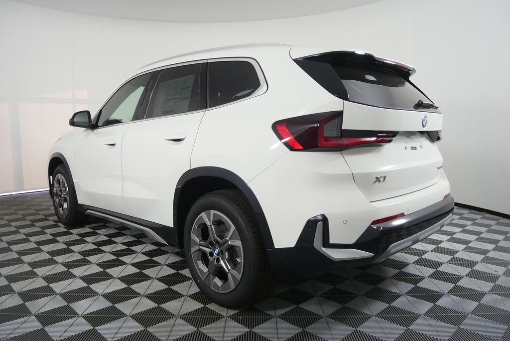 Used 2026 Alpine White BMW xDrive28i image 5