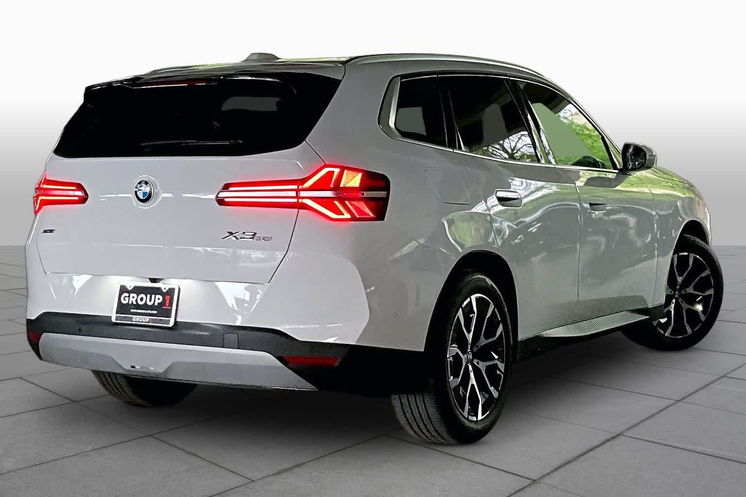 Used 2025 Alpine White BMW 30 xDrive image 13