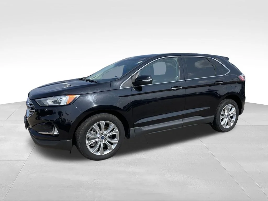 Used 2021 Black Metallic Ford Titanium image 5