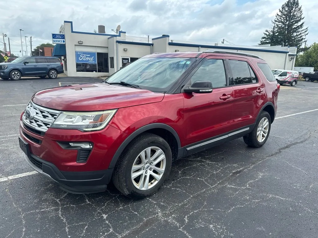 Used 2018 Red Ford XLT image 8