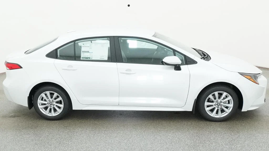 New 2027 Wind Chill Pearl Toyota LE image 14