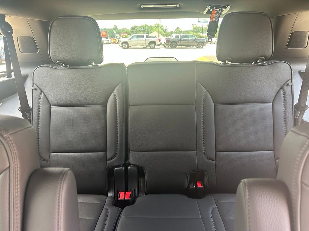 2026 GMC Yukon Denali - Photo 25