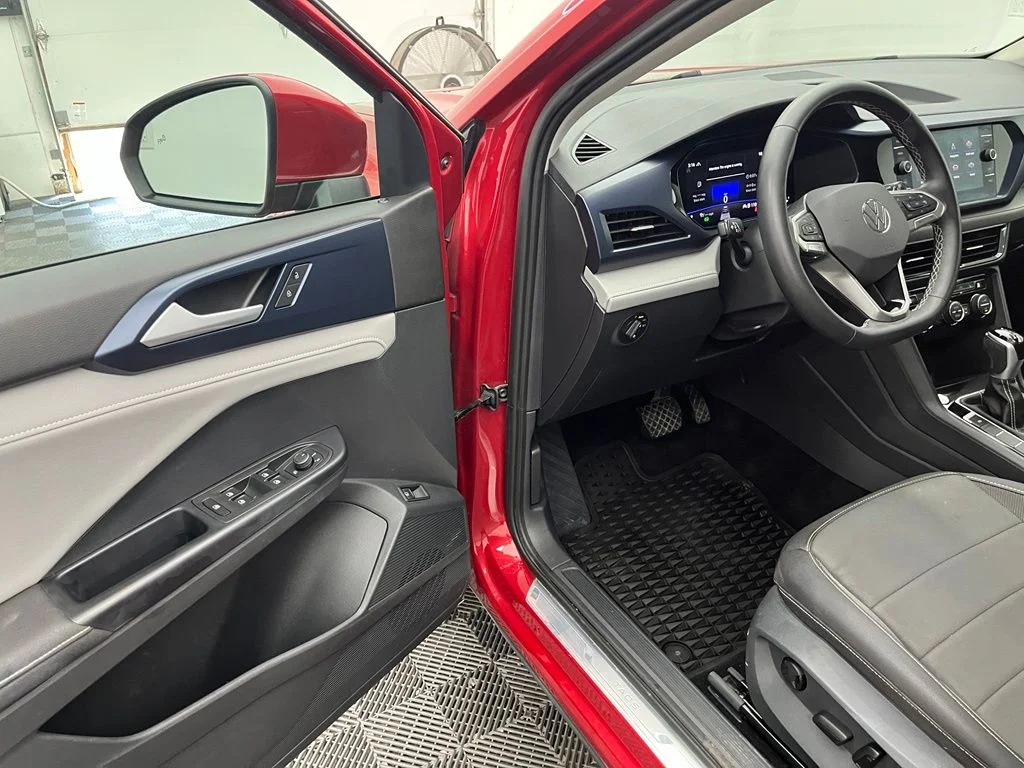 Used 2024 Red Volkswagen 1.5T SE image 16