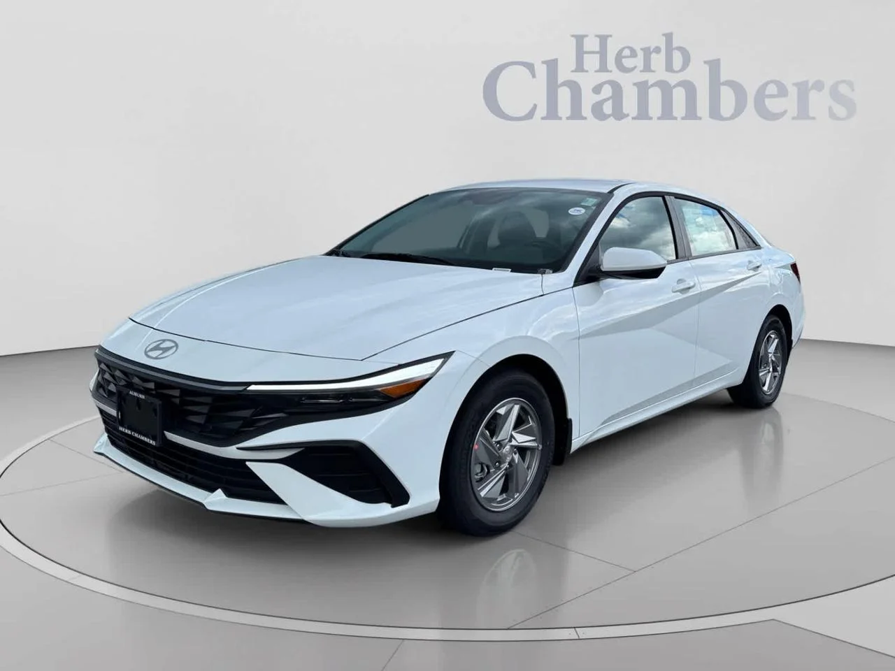 New 2026 White Hyundai SE image 9