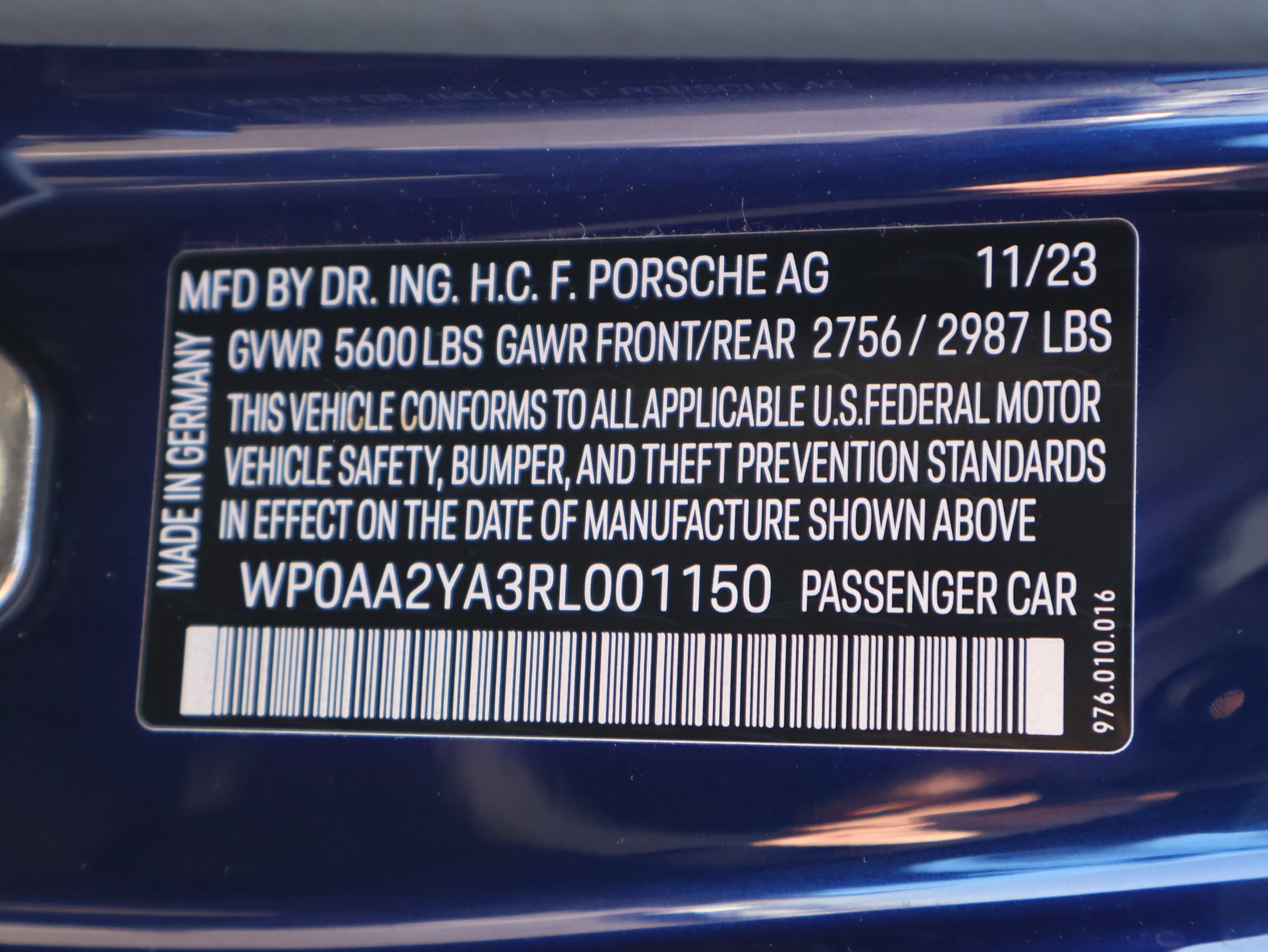Certified Used 2024 Gentian Blue Metallic Porsche 4 image 34