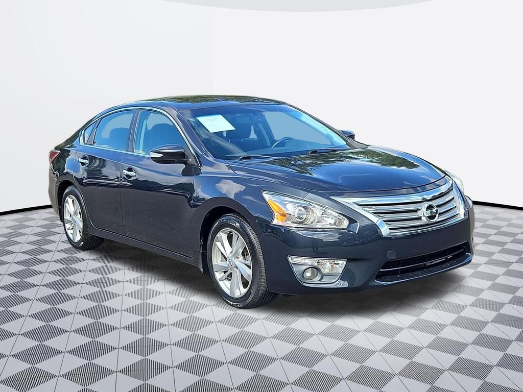 Used 2015 Storm Nissan 2.5 SV image 8