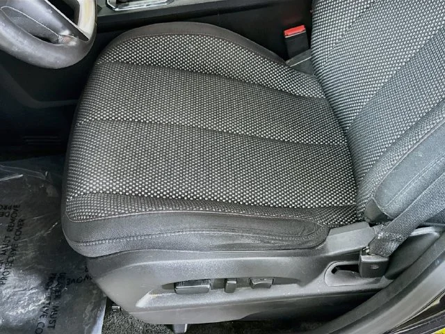 Used 2015 Gray Chevrolet LT image 18