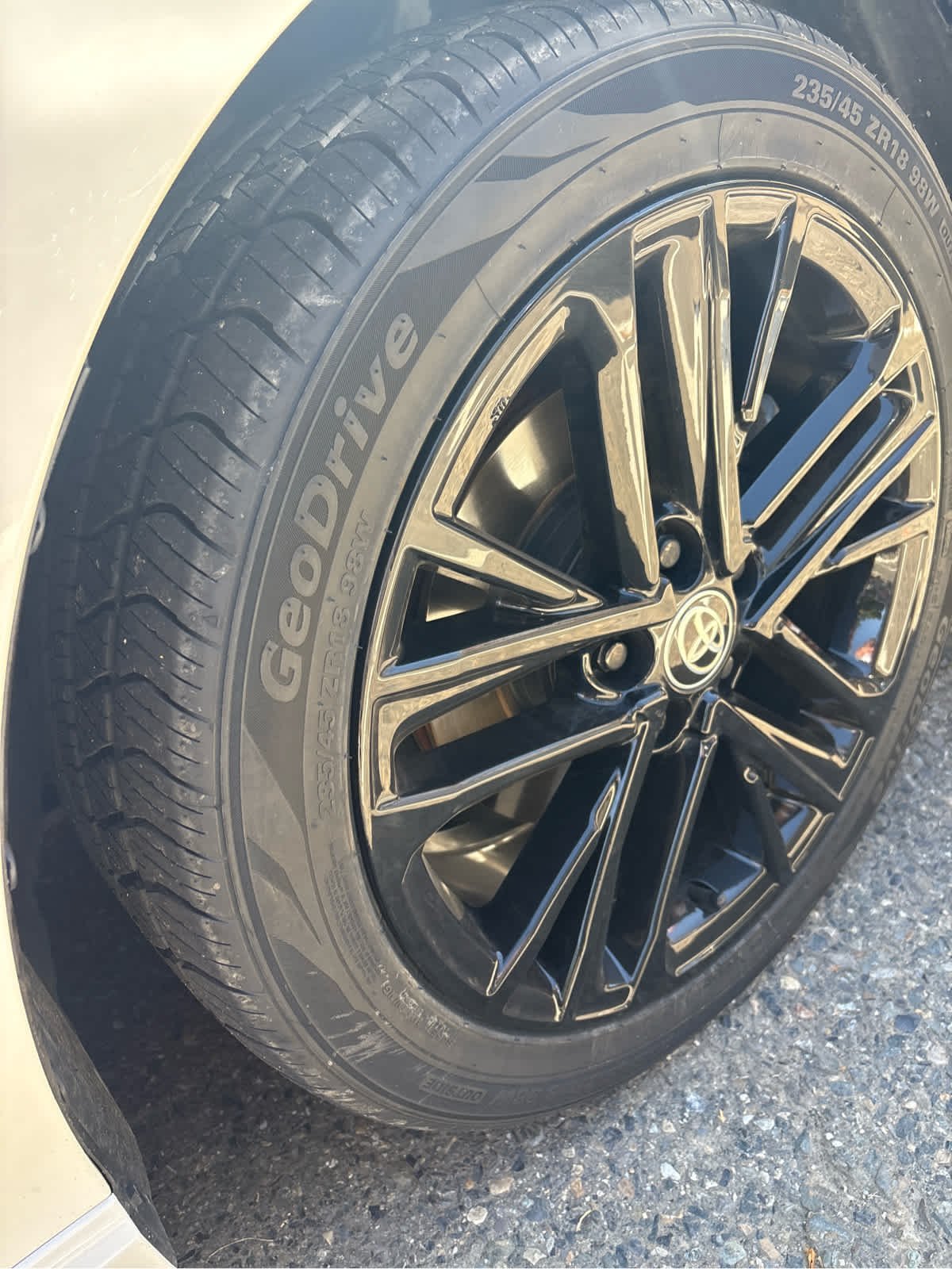 Certified Used 2025 Ice Cap Toyota SE image 11