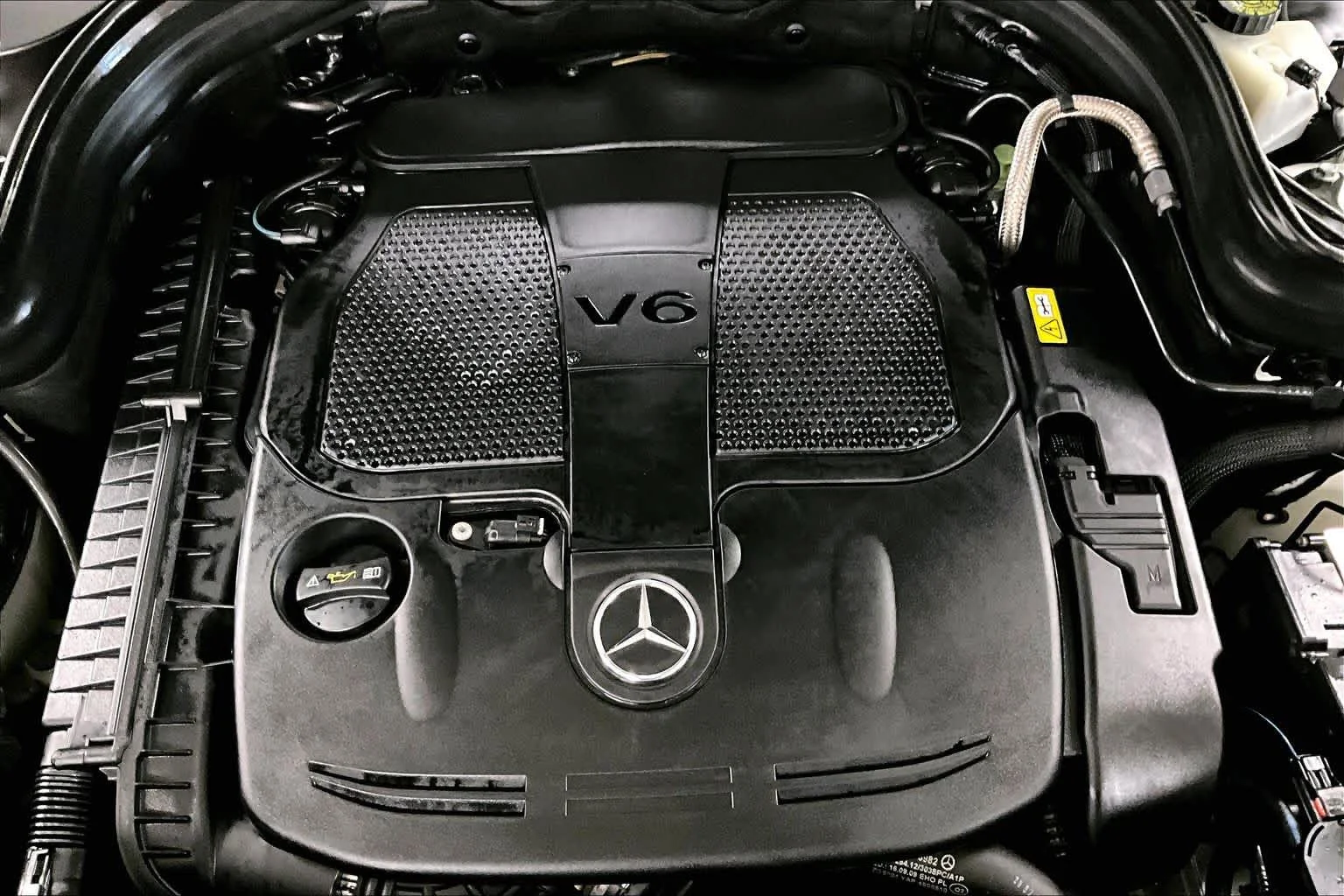Used 2013 Diamond White Metallic Mercedes-Benz GLK 350 image 30