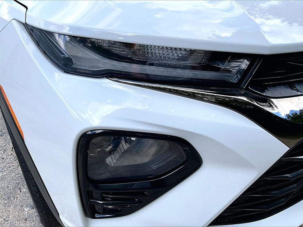 Used 2021 Summit White Chevrolet RS image 32